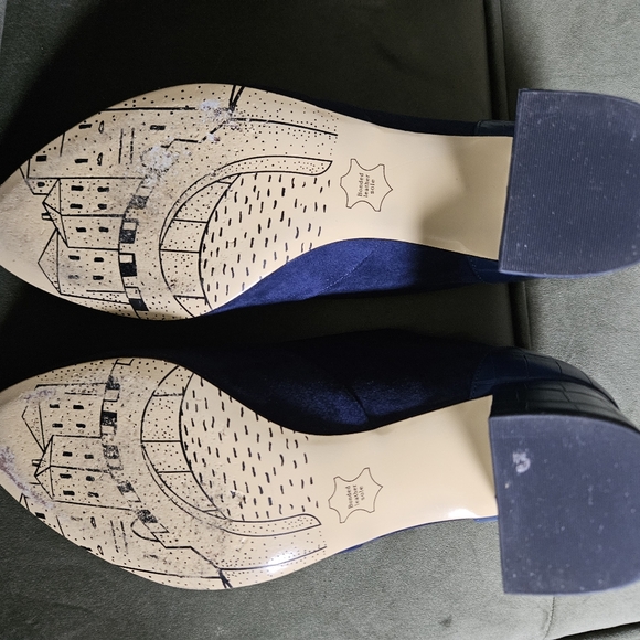 Wide Navy Bella Vita Caraway shooties - Picture 5 of 6